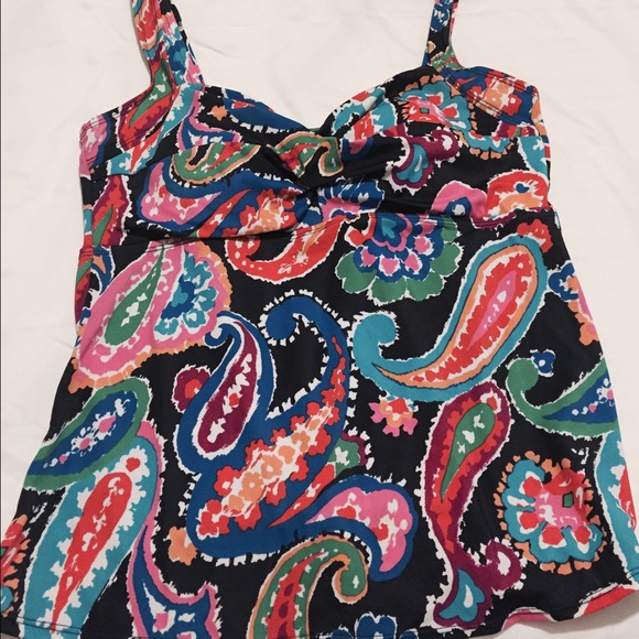 Ana bathing suit top $25 🐬☀️💦🏊🏼