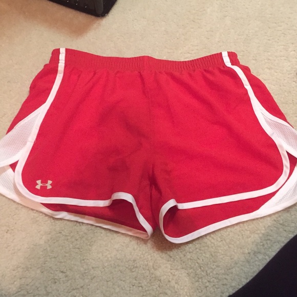 Under Armour running shorts brand new !