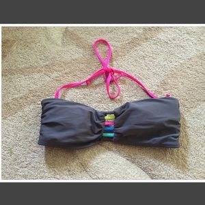 Raisins bikini top with removable straps
