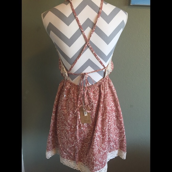 I sell all NEW women's clothing for great prices - Picture 2 of 4