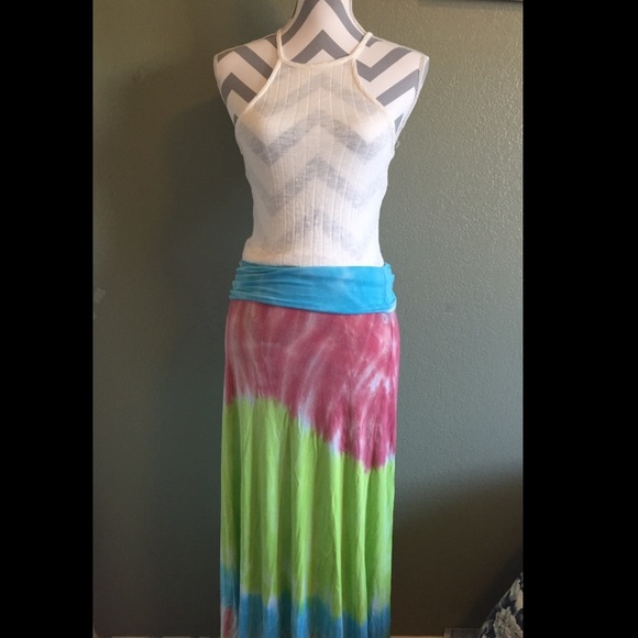 I sell all NEW women's clothing for great prices - Picture 3 of 4