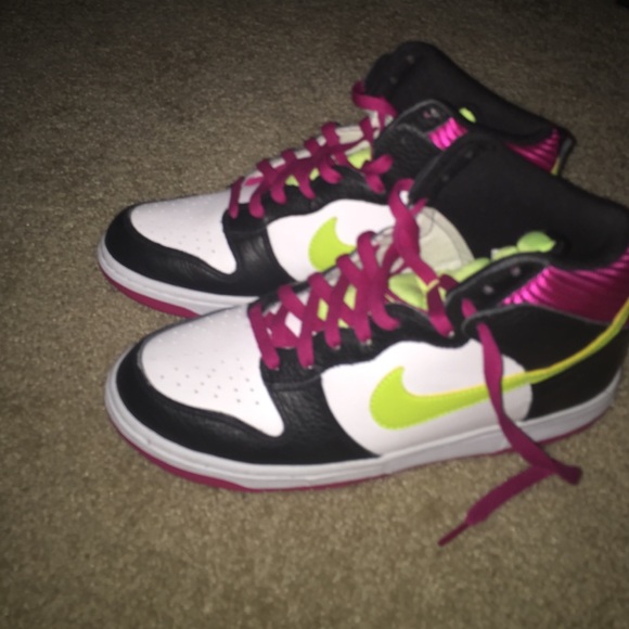 light pink nike high tops