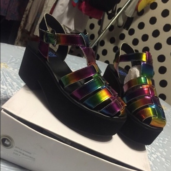 Y.R.U CHARIOT PLATFORM SANDAL