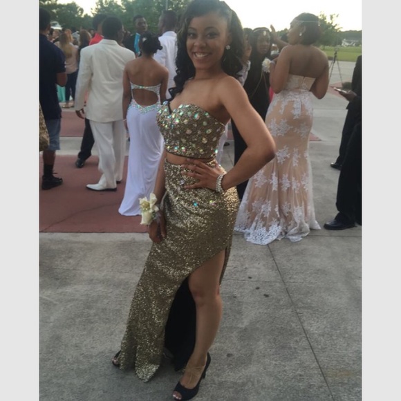 Dresses & Skirts - Prom dress