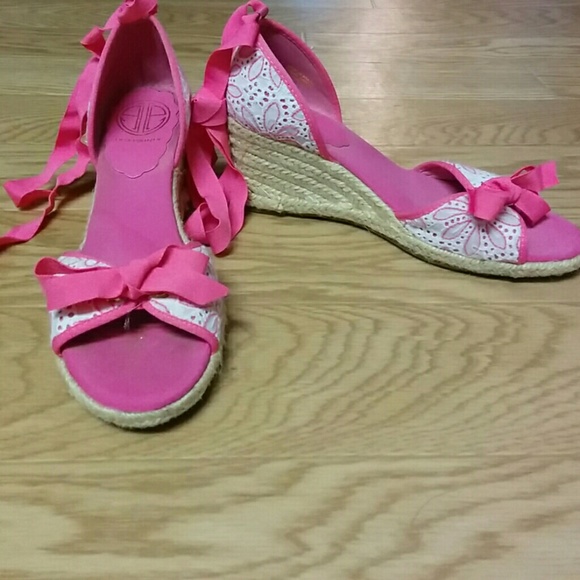 Lilly Pulitzer Shoes - Lilly Pulitzer summer weaved wrap around wedges