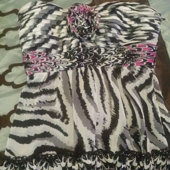 Strapless top