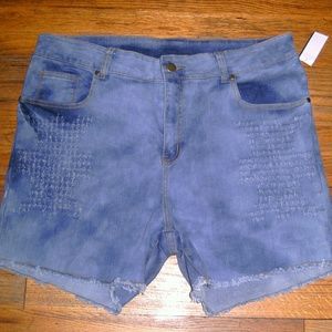 .99 SHIPPING! New Distressed Shorts