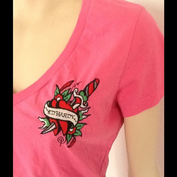 Pink Ed Hardy tee shirt - Picture 2 of 4