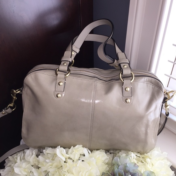 โSOLDโ COACH Patent Leather Chelsea PUTTY Satchel - Picture 2 of 4