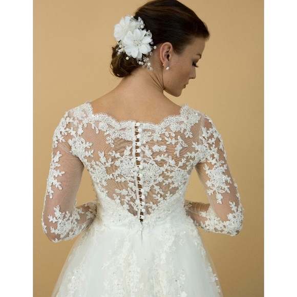 Wedding dress - Picture 4 of 4