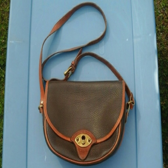 AUTHENTIC VINTAGE DOONEY & BOURKE AWL CROSSBODY