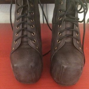 Black Distressed Leather Litas