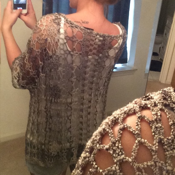 Poncho style loose knit sweater - Picture 2 of 3