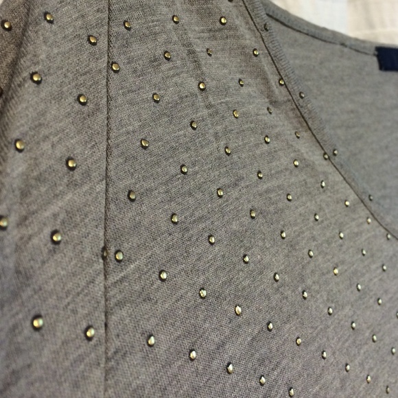 Cute gap top - Picture 2 of 4
