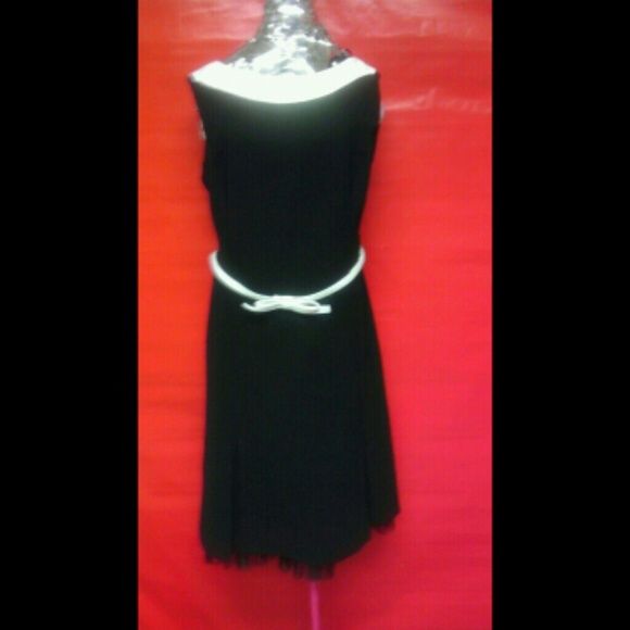 Black and White Sleeveless Dress by Sag Harbor