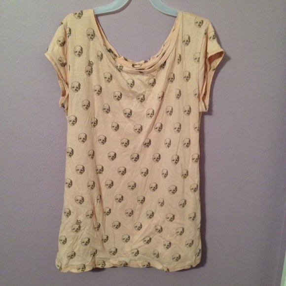 Vera Wang Pastel Pink Skull Top