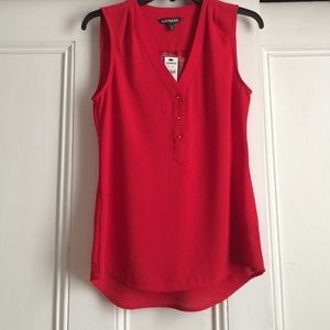 Sleeveless red top