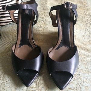 MARNI wood heel, with silver mirror detail.