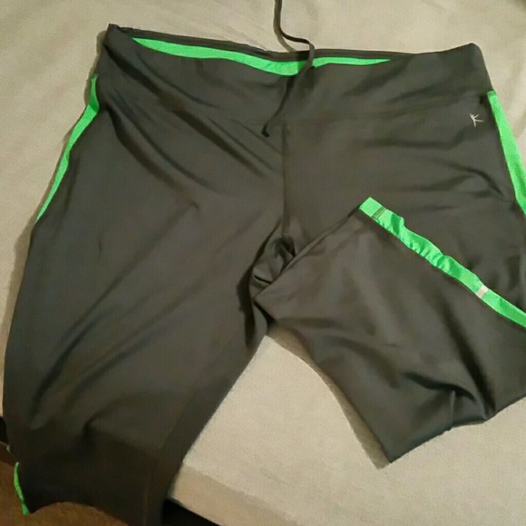 FITTED running Capri