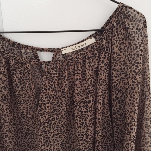 Sheer patterned top, 3/4 length