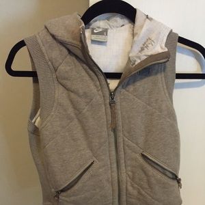Fitted Nike sporty vest