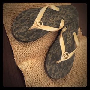 MK gold beach sandals 💛