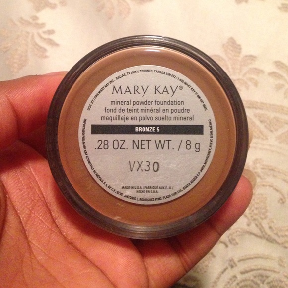 NWOT MaryKay Mineral Powder