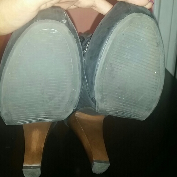 Booties - Picture 3 of 4