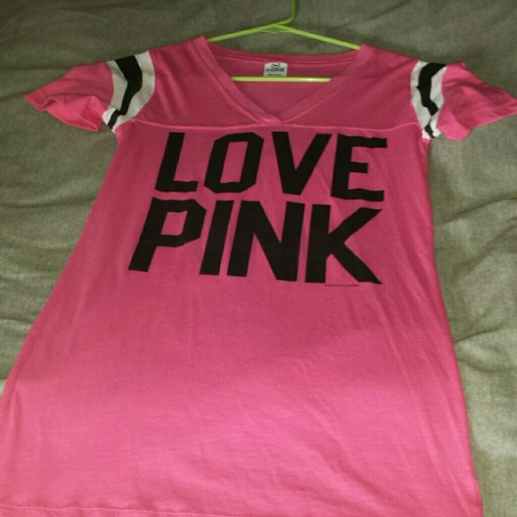 Vs pink shirt