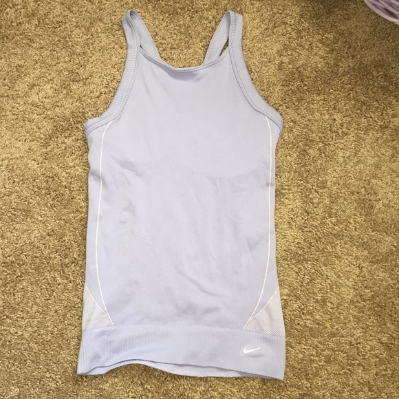 Purple Nike Dry fit - Picture 1 of 2