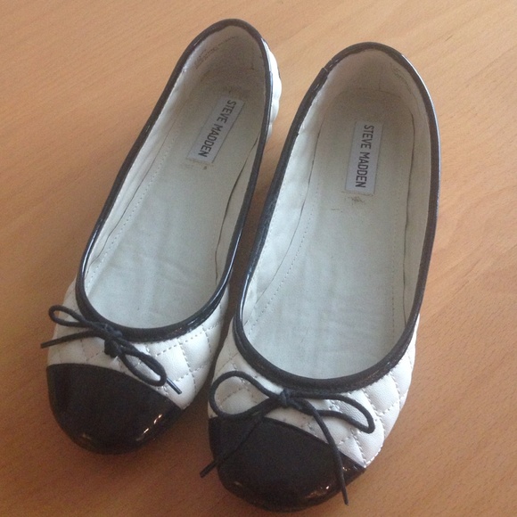 Steve Madden Black & White Ballet Flats