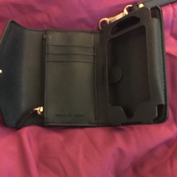 Authentic Michael Kors Dark Green Wristlet - Picture 2 of 2