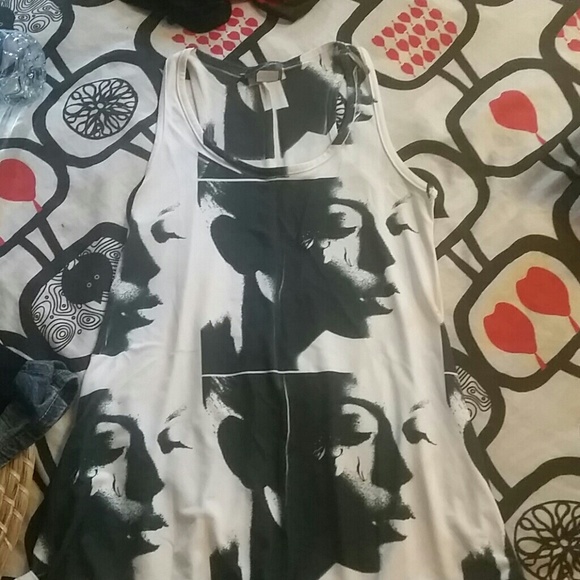 White and green blouse ***MAKE ME AN OFFER***