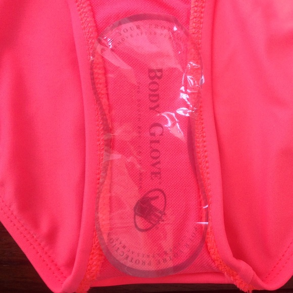 2015 BODY GLOVE BASIC BIKINI BOTTOM (S/P) - Picture 3 of 4