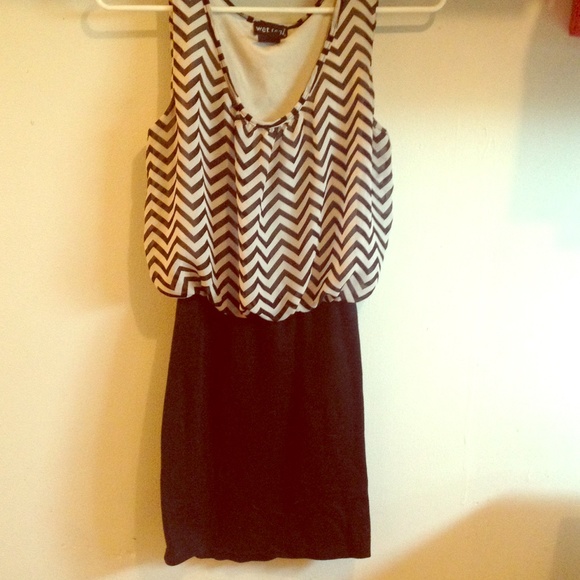 Adorable dress for spring summer and fall!!
