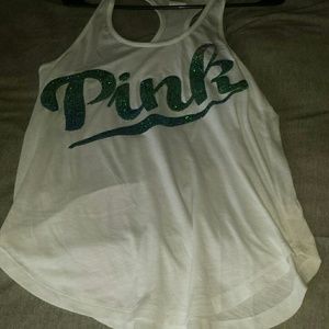 Vs pink tank