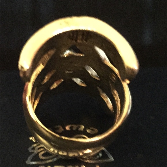 Chevron . Ring - Picture 2 of 3