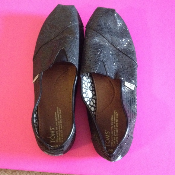 TOMS black sequin size 9.5
