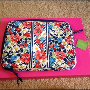 Vera Bradley laptop sleeve, Summer Cottage print
