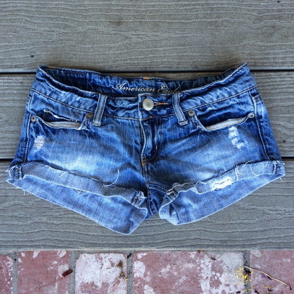 American Eagle light wash shorts