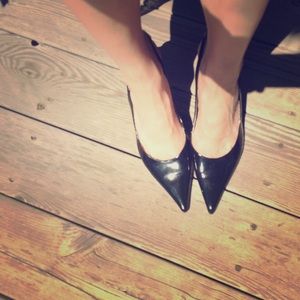 Black Nine West sling backs with pointy toe