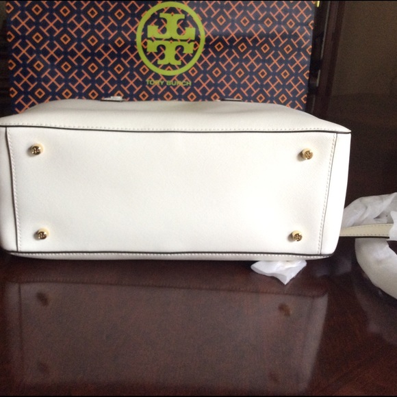 Tory Burch Robinson Square Satchel - Picture 4 of 4
