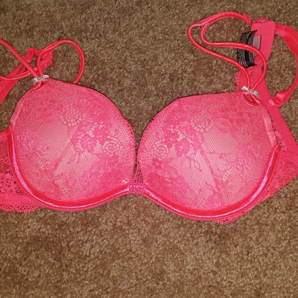 32B vs bra - Picture 1 of 4
