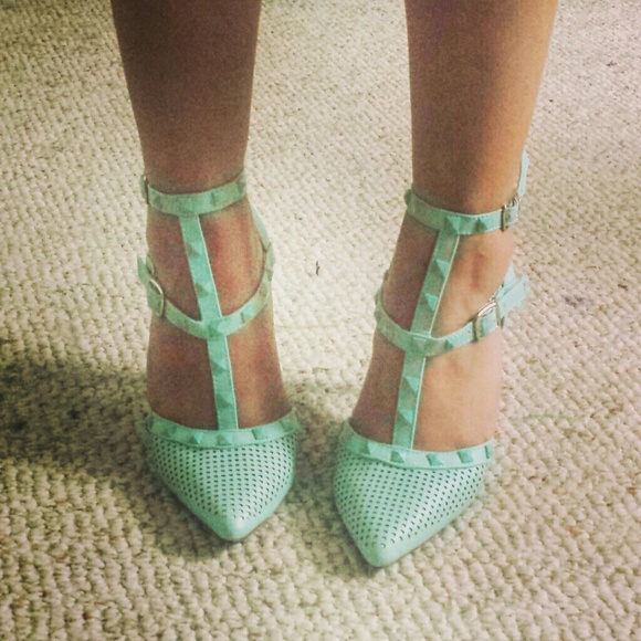 Shoes - Heels