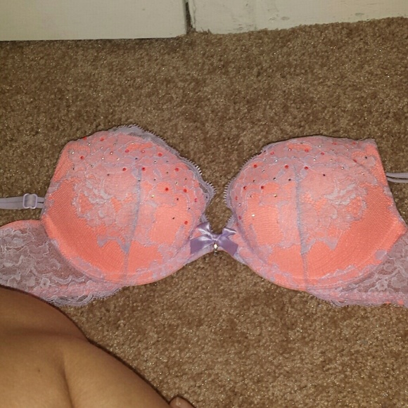 34A vs bra