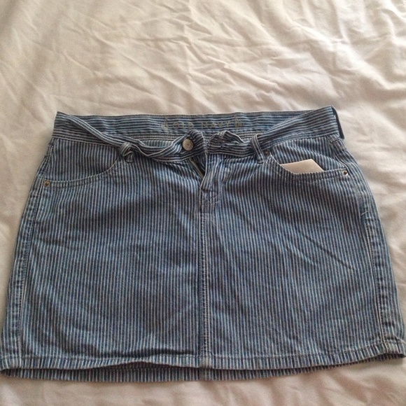 Denim mini skirt. - Picture 1 of 3