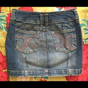 Hollister stretchy jean skirt size 1