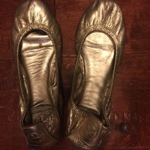 Authentic Tory Burch Eddie Flats in Gold. Sz 7.
