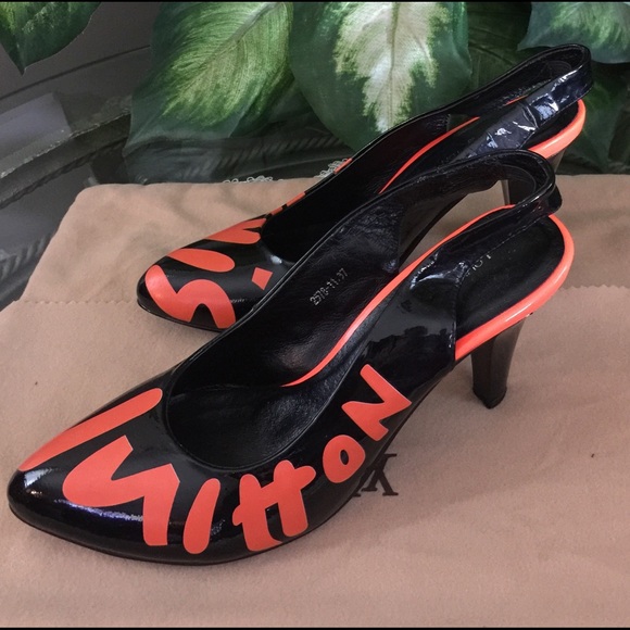 ๐Host Pick๐Auth Louis Vuitton Graffiti pumps - Picture 4 of 4
