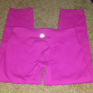 Lululemon pink capris